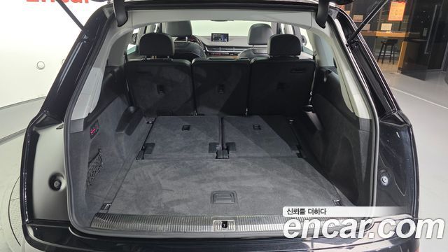 Audi Q7 2016 — photo 20