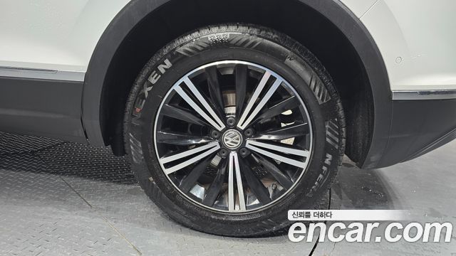Volkswagen Tiguan 2018 — photo 5