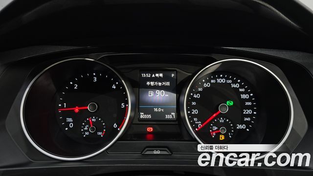 Volkswagen Tiguan 2018 — photo 8