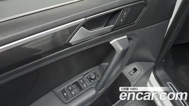 Volkswagen Tiguan 2018 — photo 15