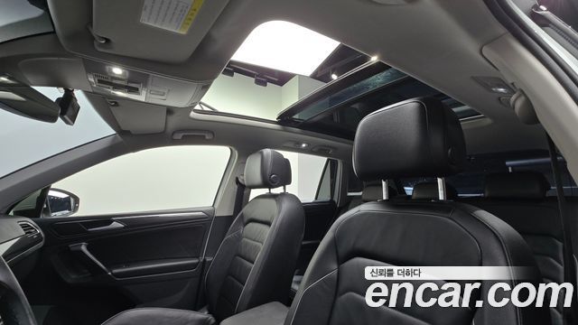 Volkswagen Tiguan 2018 — photo 19
