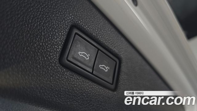 Volkswagen Tiguan 2018 — photo 20
