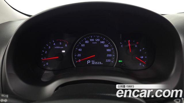 Kia Canival 2014 — photo 11