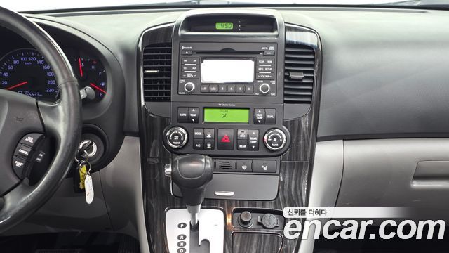 Kia Canival 2014 — photo 19
