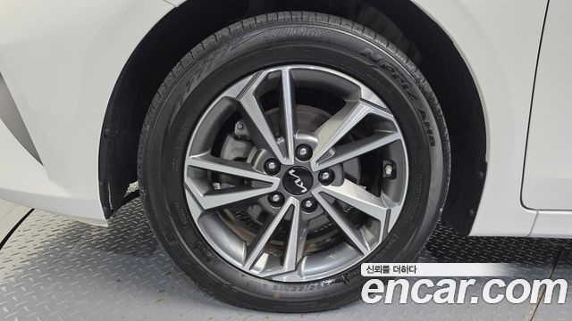 Kia K3 2022 — photo 5