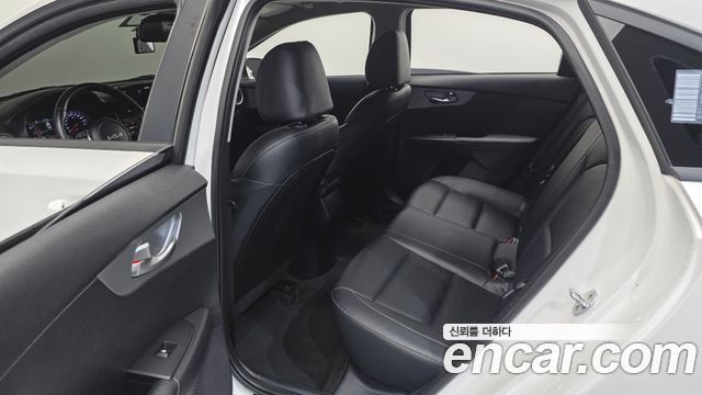 Kia K3 2022 — photo 12