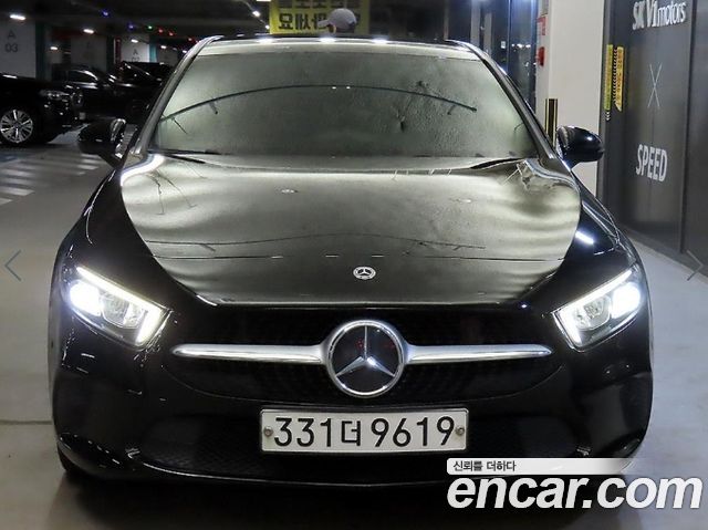 Mercedes-Benz A-Class 2019 — photo 2