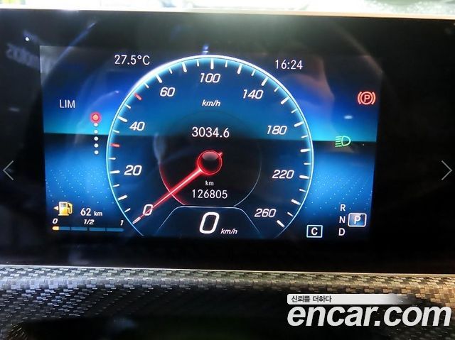 Mercedes-Benz A-Class 2019 — photo 9