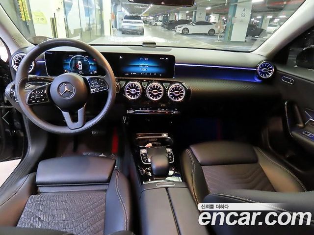 Mercedes-Benz A-Class 2019 — photo 10