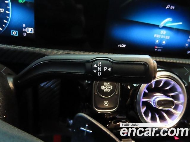 Mercedes-Benz A-Class 2019 — photo 12