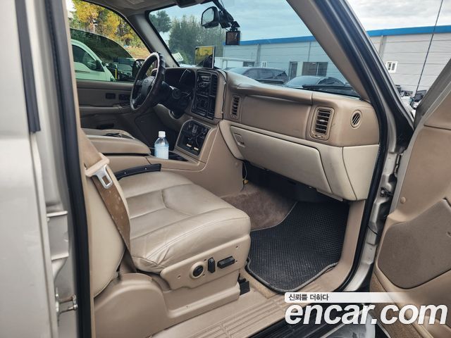 Chevrolet Tahoe 2004 — photo 6