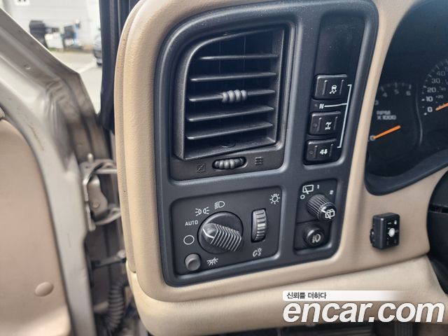Chevrolet Tahoe 2004 — photo 15