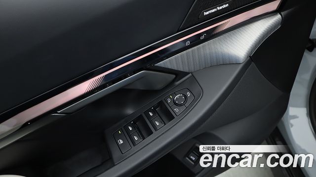 BMW 5-Series 2025 — photo 5