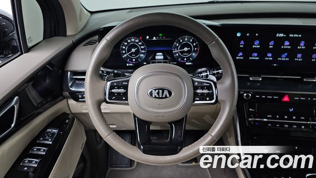 Kia Canival 2021 — photo 19