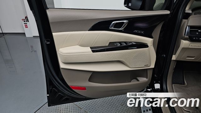 Kia Canival 2021 — photo 14