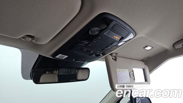 Kia Canival 2021 — photo 27