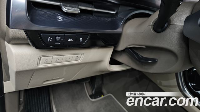 Kia Canival 2021 — photo 28