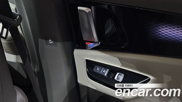Kia Canival 2021 — photo 32