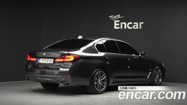 BMW 5-Series 2022 — photo 2