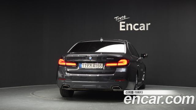 BMW 5-Series 2022 — photo 4