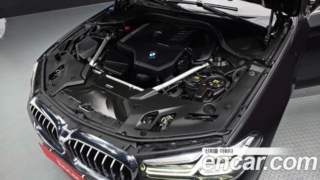 BMW 5-Series 2022 — photo 6