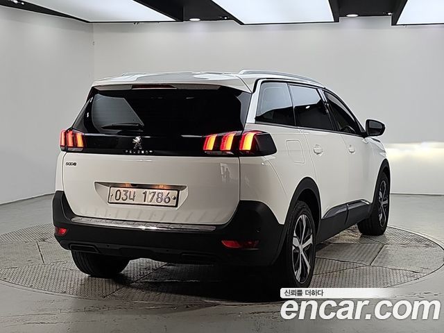 Peugeot 5008 2018 — photo 4