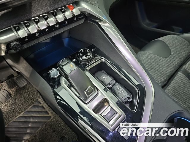 Peugeot 5008 2018 — photo 8