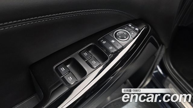 Kia K7 2020 — photo 31