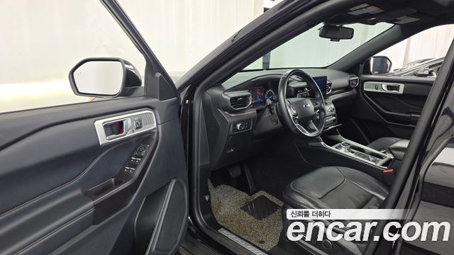 Ford Explorer 2020 — photo 13