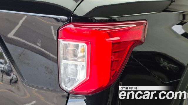 Ford Explorer 2020 — photo 9