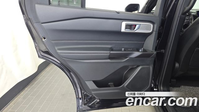 Ford Explorer 2020 — photo 15
