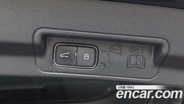 Ford Explorer 2020 — photo 27