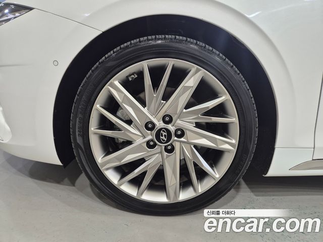 Hyundai Grandeur 2023 — photo 14