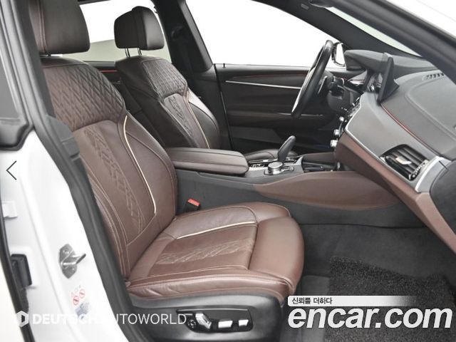 BMW Gran Turismo 2022 — photo 10