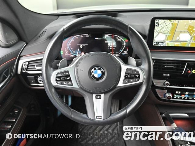 BMW Gran Turismo 2022 — photo 13