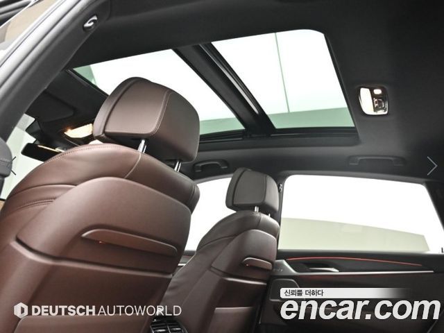 BMW Gran Turismo 2022 — photo 18