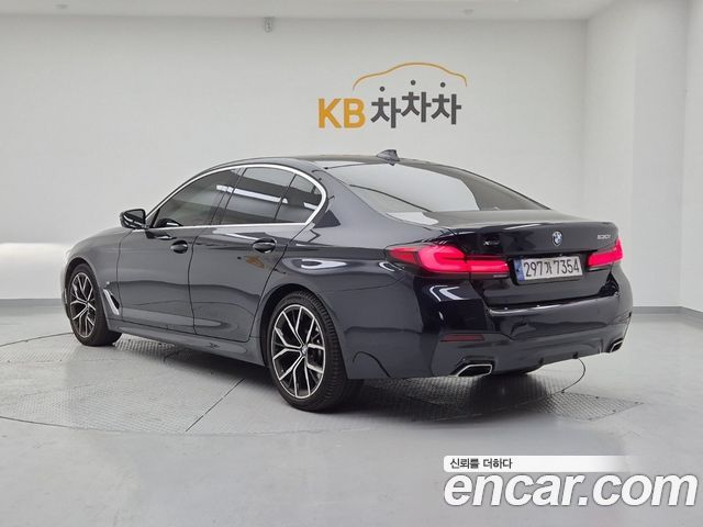 BMW 5-Series 2022 — photo 3
