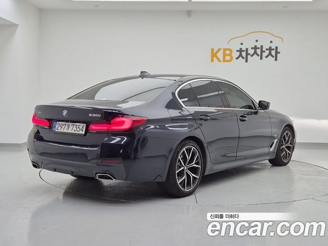 BMW 5-Series 2022 — photo 4