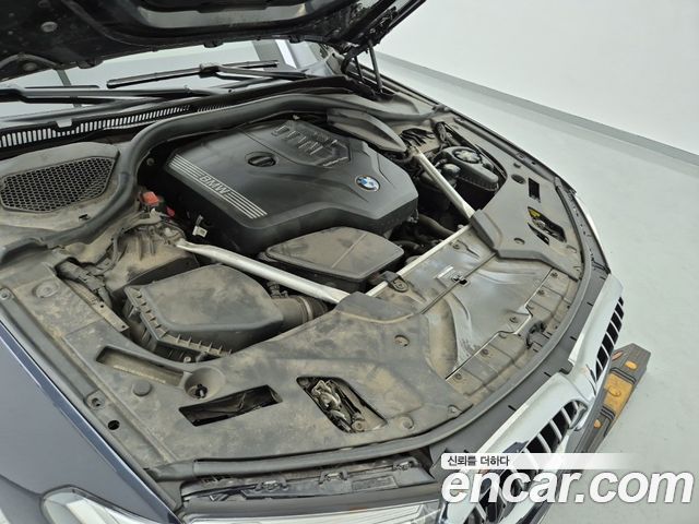 BMW 5-Series 2022 — photo 6
