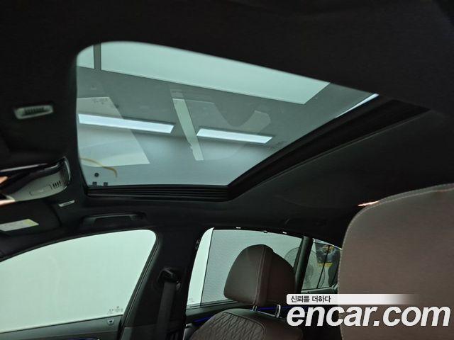 BMW 5-Series 2022 — photo 13