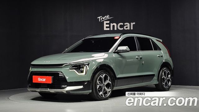 Kia Niro 2023 — photo 1