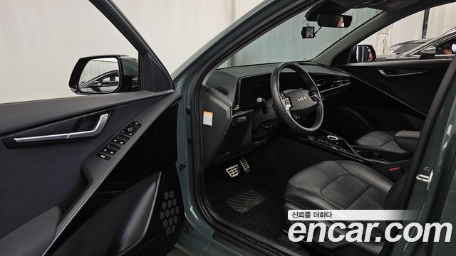 Kia Niro 2023 — photo 13
