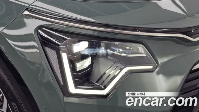 Kia Niro 2023 — photo 8