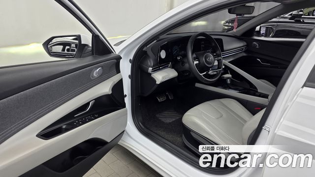 Hyundai AVANTE 2021 — photo 13