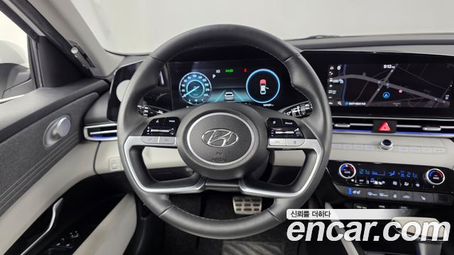 Hyundai AVANTE 2021 — photo 19