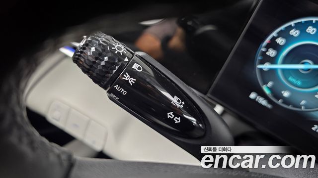 Hyundai AVANTE 2021 — photo 24