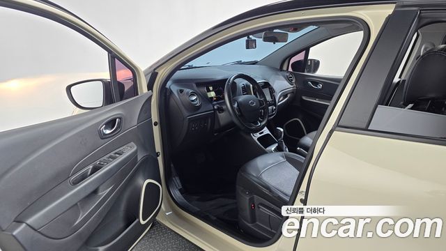 Renault Korea QM3 2018 — photo 10
