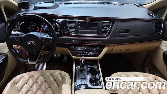 Kia Canival 2017 — photo 10