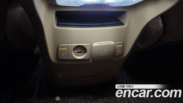 Kia Canival 2017 — photo 18