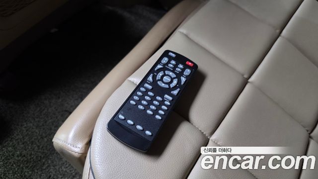 Kia Canival 2017 — photo 21